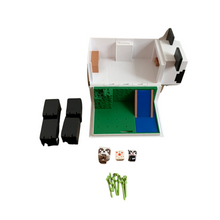 Lade das Bild in den Galerie-Viewer, MINECRAFT Mob Head Minis Panda Spielhaus Spielset,2-etagiges Haus