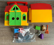 Lade das Bild in den Galerie-Viewer, PLAYMOBIL 6962 Mein Mitnehm-Bauernhof (fehlen Teile)