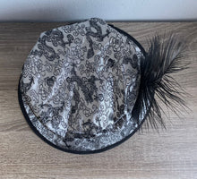 Lade das Bild in den Galerie-Viewer, Kostüm Deluxe Dunkle Miss Hatter, Miss Goldgräber, M (Ohne Weste)