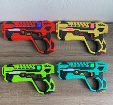 Lade das Bild in den Galerie-Viewer, Wiederaufladbares Laser Tag Set Pistolen Vatos (Defekt)