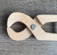 Lade das Bild in den Galerie-Viewer, Small foot Werkzeugkoffer aus Holz