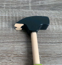 Lade das Bild in den Galerie-Viewer, Small foot Werkzeugkoffer aus Holz

