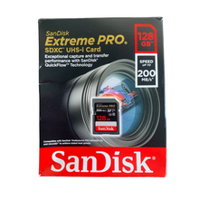 Lade das Bild in den Galerie-Viewer, SanDisk Extreme PRO SDXC UHS-I Speicherkarte 128 GB
