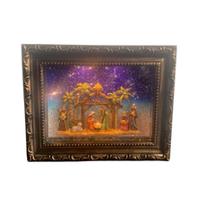 Lade das Bild in den Galerie-Viewer, Konstsmide LED Bilderrahmen mit Krippe, wassergefüllt, 24,5x5,5x19,5cm
