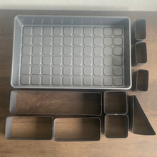 Lade das Bild in den Galerie-Viewer, Wilton Buchstaben und Zahlen Verstellbare Antihaft-Kuchenform, 10-teiliges Set
