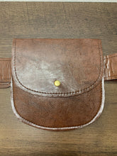 Lade das Bild in den Galerie-Viewer, Gürteltasche Tasche WIDMANN Unisex 80er Jahre
