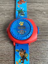 Lade das Bild in den Galerie-Viewer, Uhr, Armbanduhr, Projektionsuhr Paw Patrol Spielzeug
